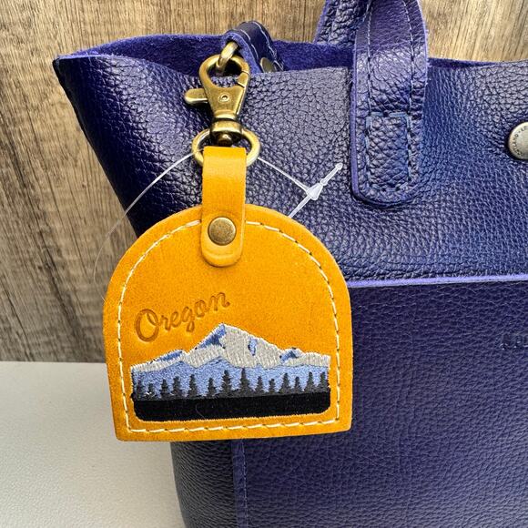 Portland Leather Oregon Charm MANGO FAST SHIP MOUNTAIN Bag Charm Pacific NW - Picture 6 of 7
